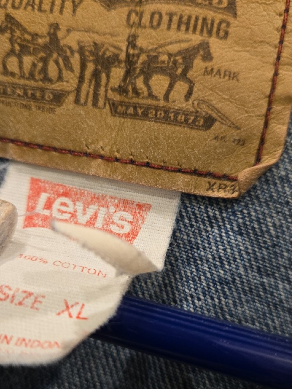 Levi's Blue Denim Sleeveless Jacket Vest - Picture 2 of 3
